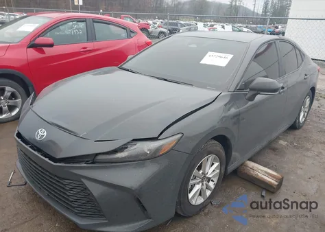 2025 Toyota Camry Le z USA, uszkodzony, nr VIN 4T1DAACKXSU616829